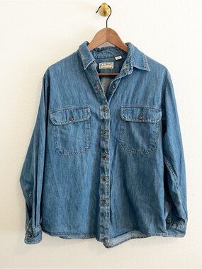 Vintage 90's L.L. Bean Denim Button Down Short Women's Large Made in U.S.A